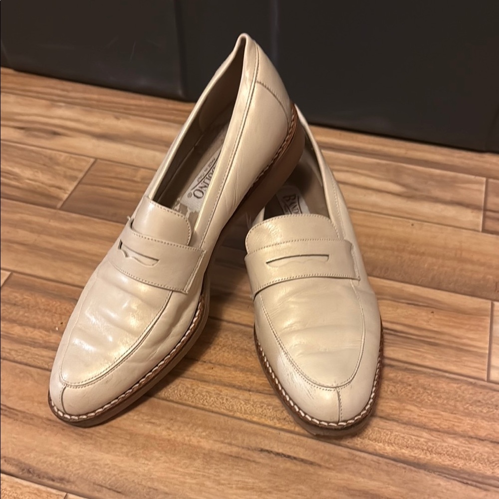 Bandolino Cream Leather Loafers